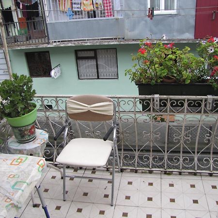 Apartment on Melashvili 24  Batumi Bagian luar foto