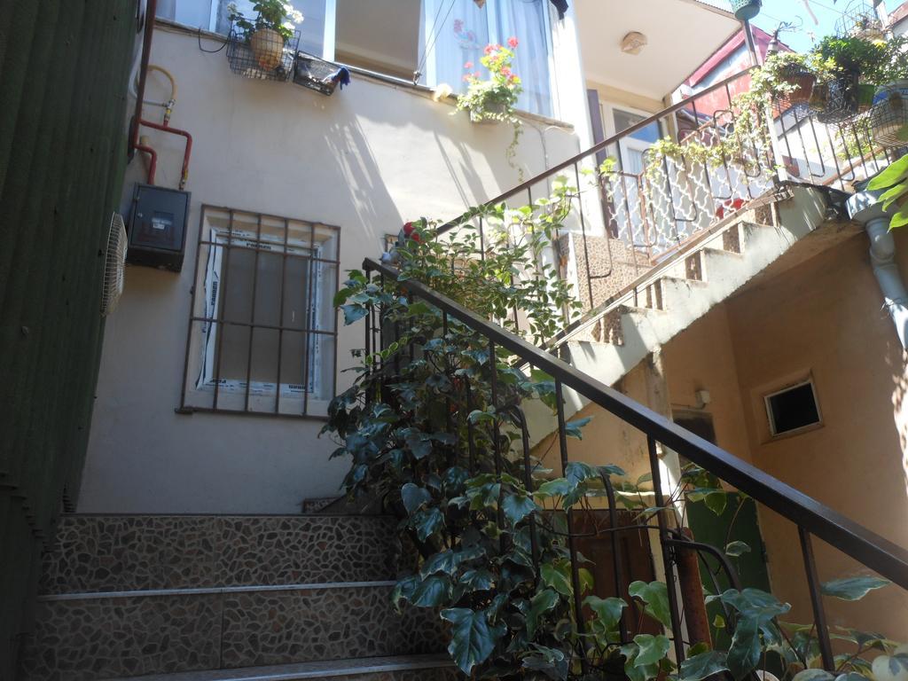 Apartment on Melashvili 24  Batumi Bagian luar foto