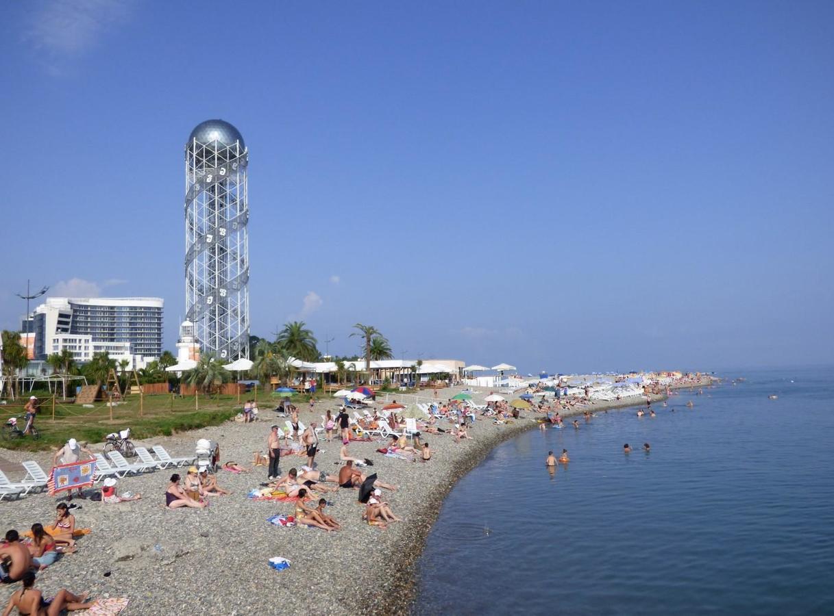 Apartment on Melashvili 24  Batumi Bagian luar foto