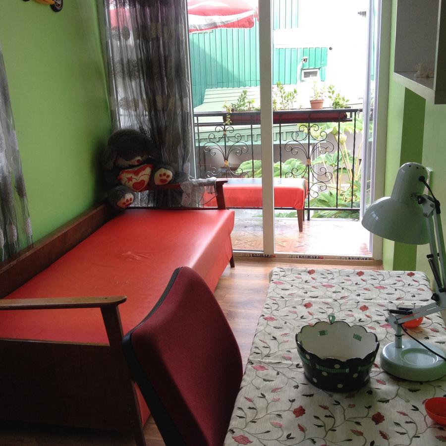 Apartment on Melashvili 24  Batumi Bagian luar foto