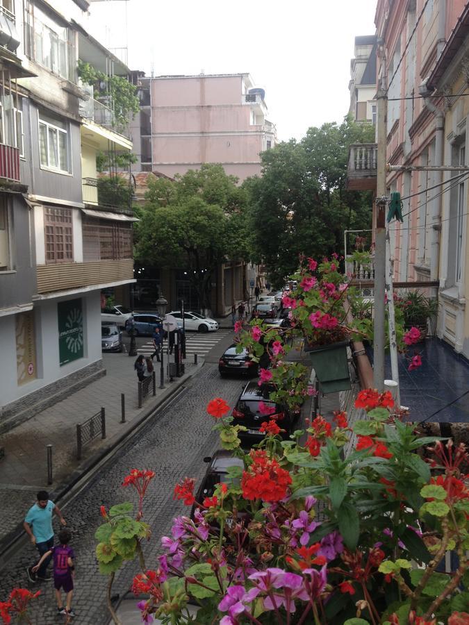 Apartment on Melashvili 24  Batumi Bagian luar foto