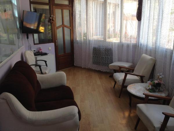 Apartment on Melashvili 24  Batumi Bagian luar foto